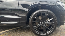 Volvo XC60 2.0 B5P Ultra Black Edition 5dr AWD Geartronic Petrol Estate